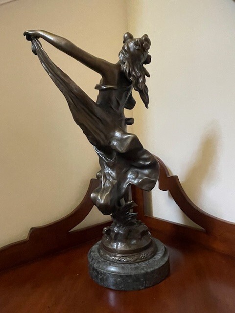 Auguste Moreau Figural Bronze - En Vedette - Signed