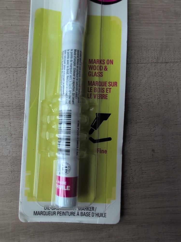 Sharpie 1873937 Liquid Paint Marker, White, Metal
