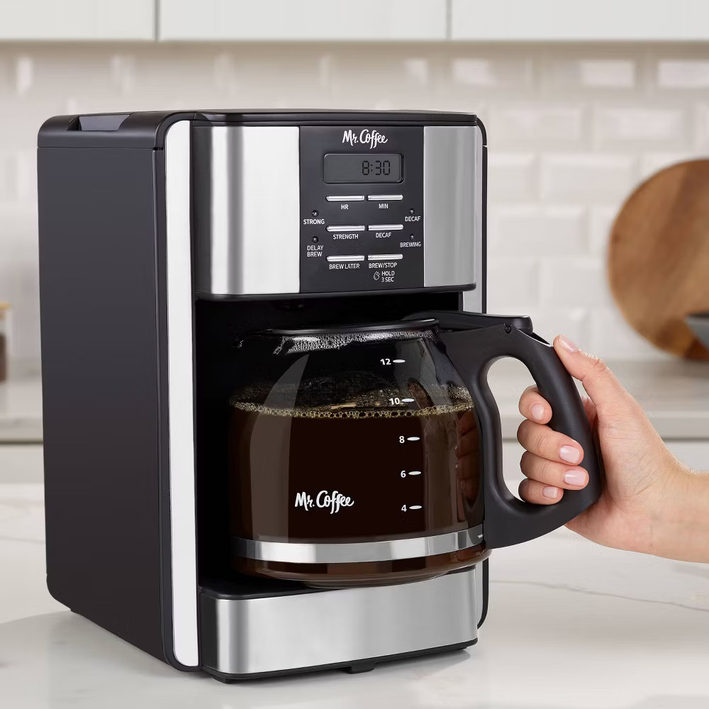 Mr. Coffee 60 oz Programmable Black 12-Cup Programable Maker Black/Stainless