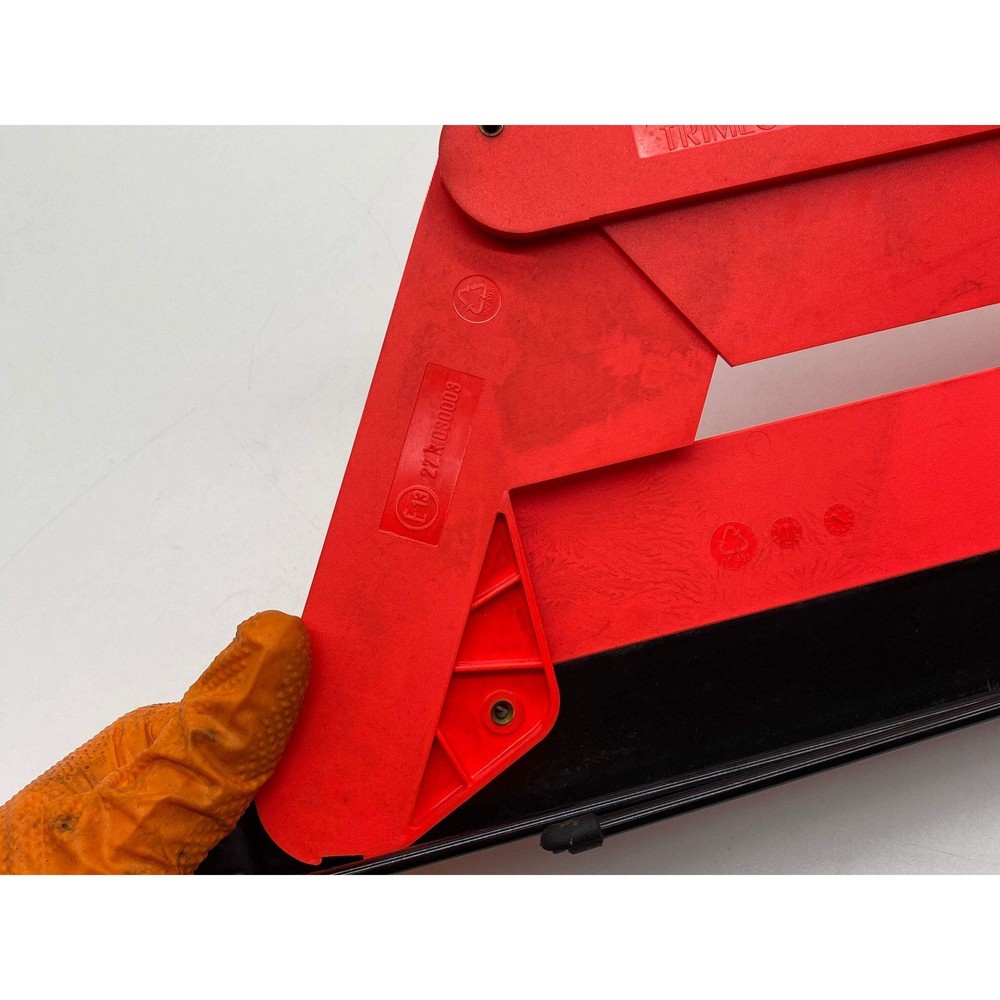 Audi S4 Warning triangle hazard B5 2000 Saloon