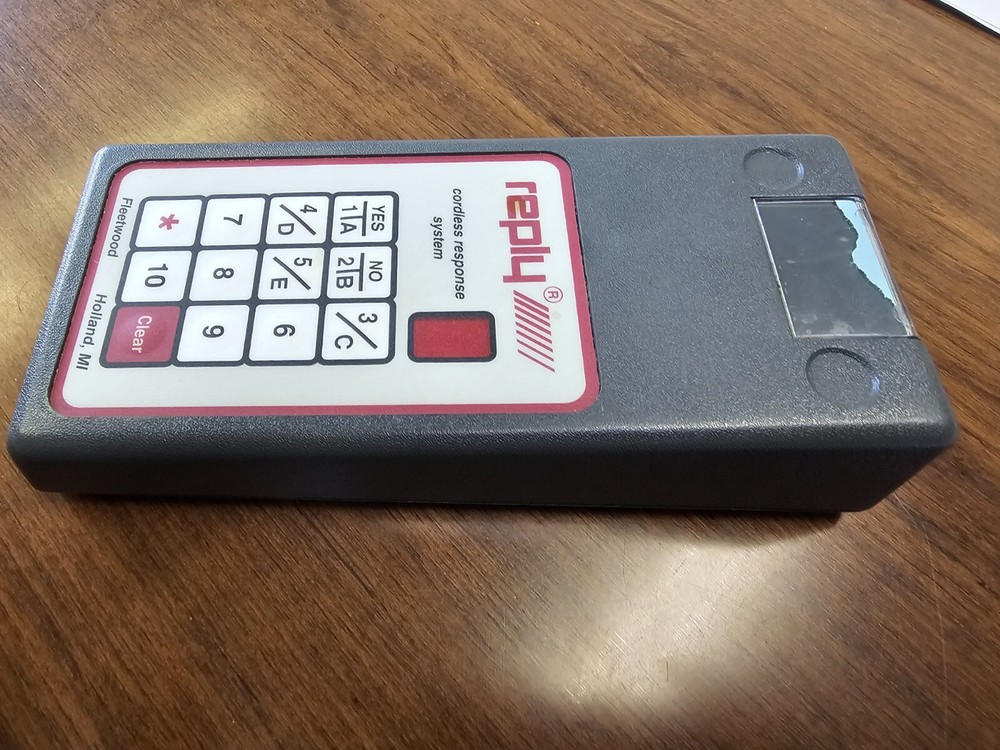 Fleetwood Reply Coordless System - Audience Response Keypad