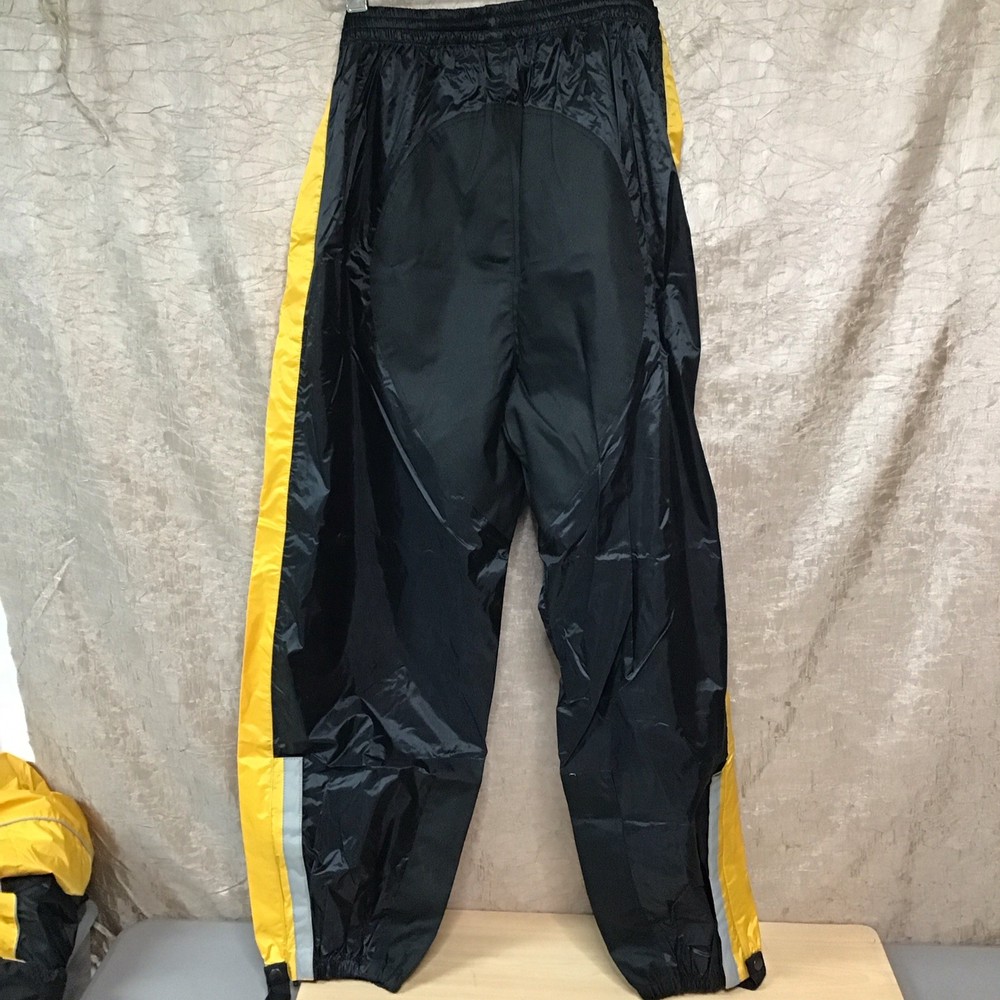 Thunder Under Motorcyclists Rain Suit. Jacket/Pants. Size Large.