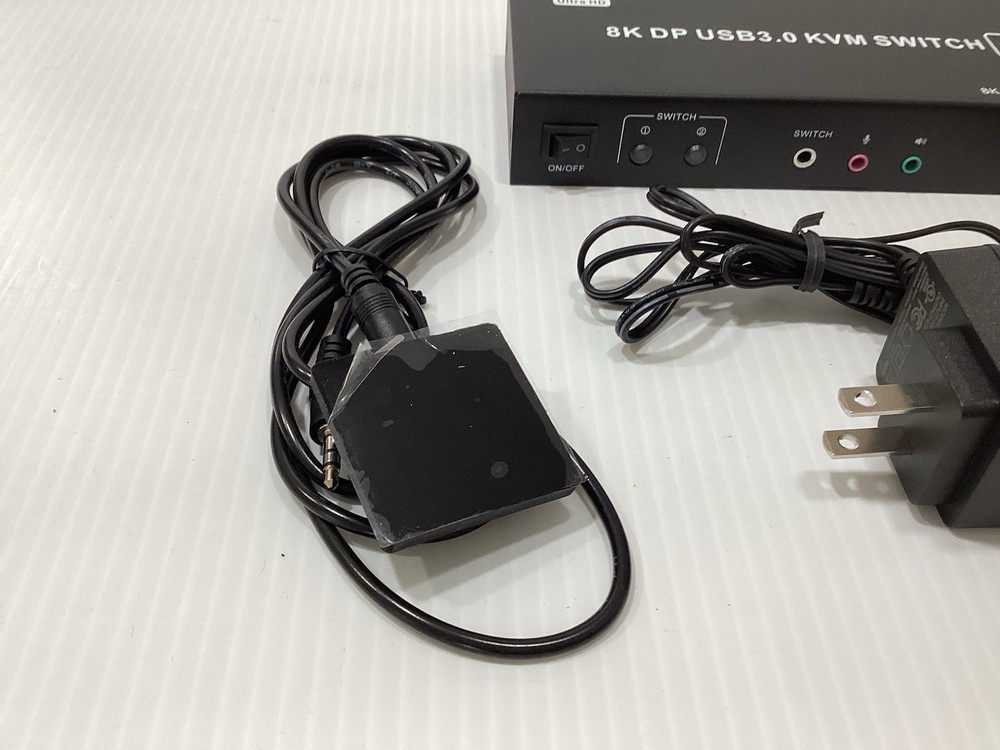 Audio - Video Processor 8K DP USB3.0 KVM SWITCH 2x2 NEW IN BOX!!