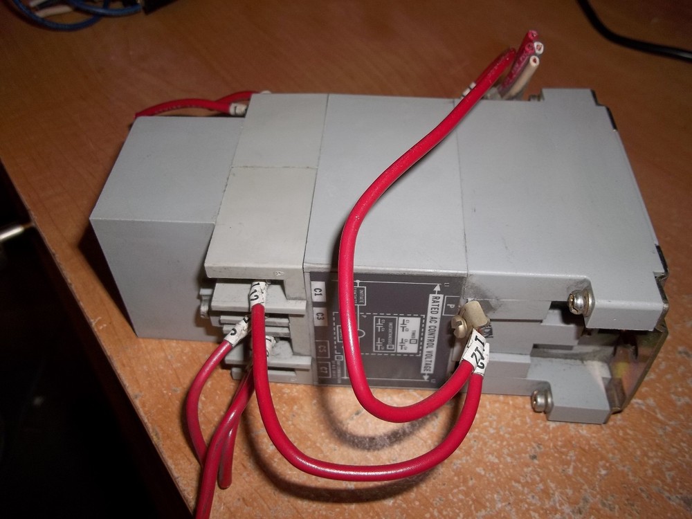 ALLEN-BRADLEY 700-RT11C110A1 SER B SOLID STATE TIMER (WL55-2)