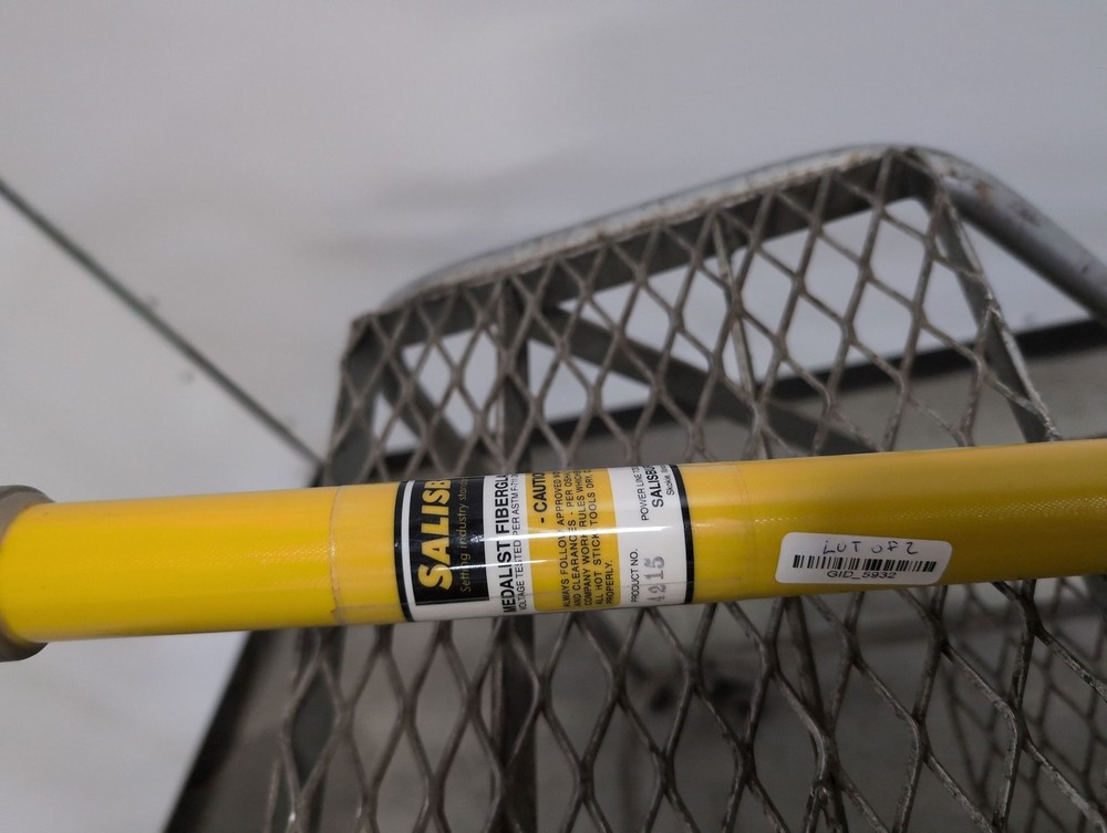 Salisbury 4215 Universal Switch Stick, 8'