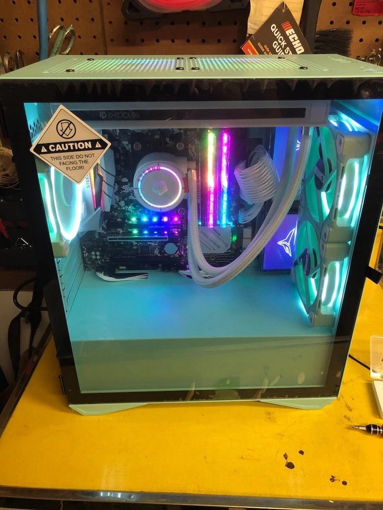 The Essential Michele ® - The Mint Gaming Computer