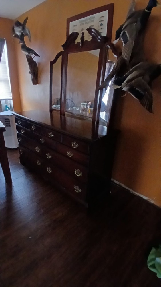 5 piece Queen bedroom set
