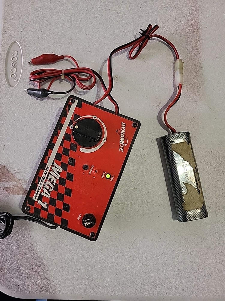 Dynamite Mega 1 AC/DC Quick Charger Charging Battery