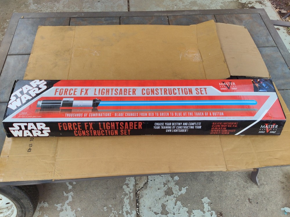 Star Wars Force FX Lightsaber Construction Set
