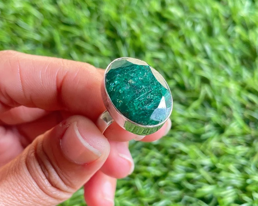 Solid 925Sterling Silver Natural Emerald Oval Green Gemstone Statement Band Ring