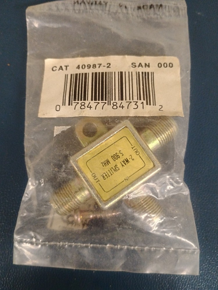 Leviton 40987-2 Two Way Splitter. New