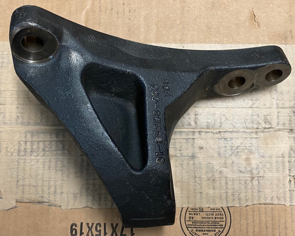 DETROIT Engine Mounting Bracket 01-33288-000
