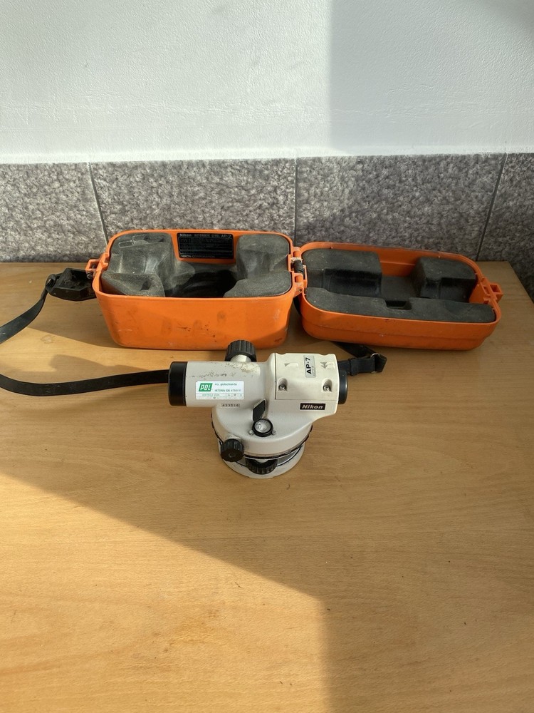 Nikon AP-7 - Automatic Level