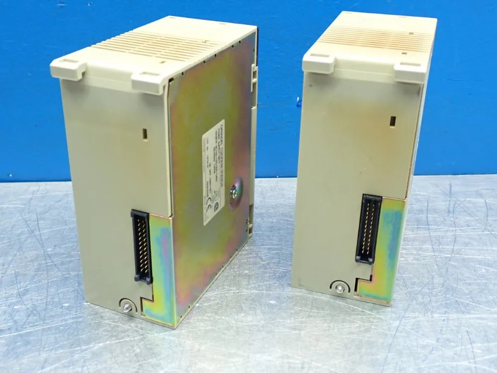 OMRON SYSMAC C200 POWER SUPPLY MODULE, 2PCS C200HW-PA204