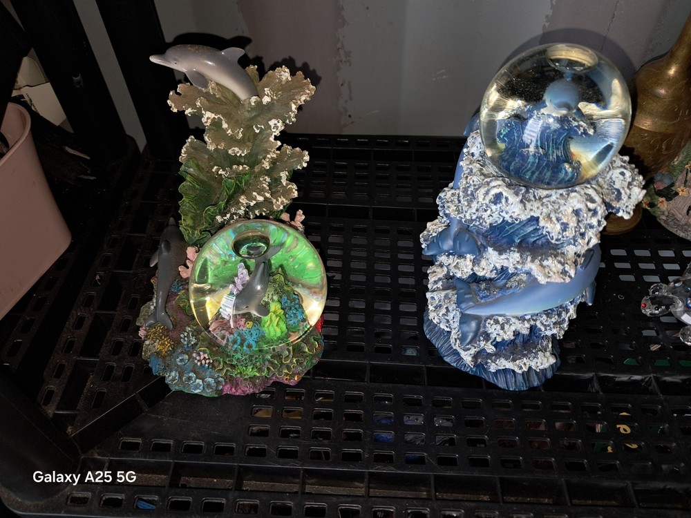 2 Dolphin Snow Globes