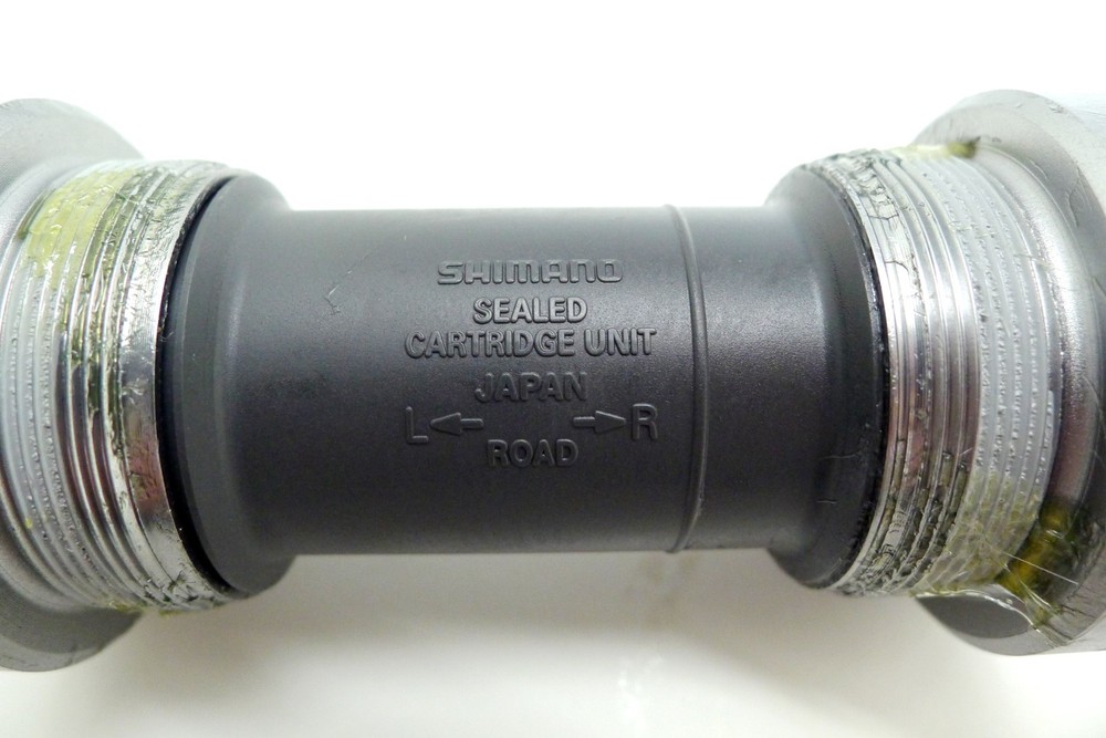 Shimano 105 SM-BB5700 BSA Bottom Bracket