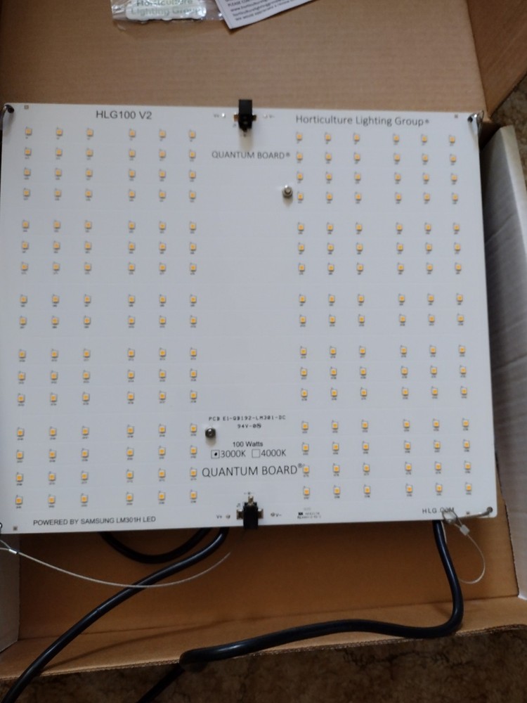 HLG 100 V2 LED Horticulture Lighting by Quantum Boards