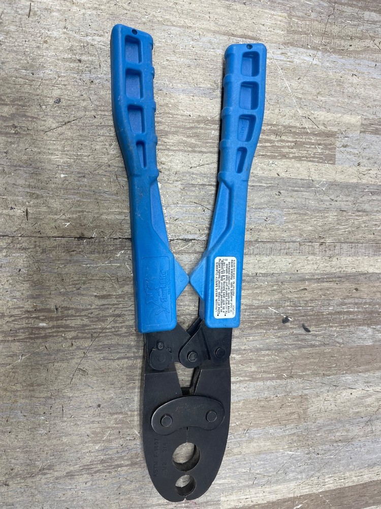 SharkBite 865894 PEX Crimp Tool for Plumbing