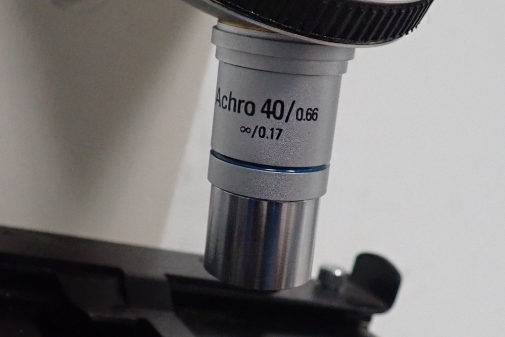 Leica ATC 2000 Binocular Microscope with 4x, 40x Achrom Objectives