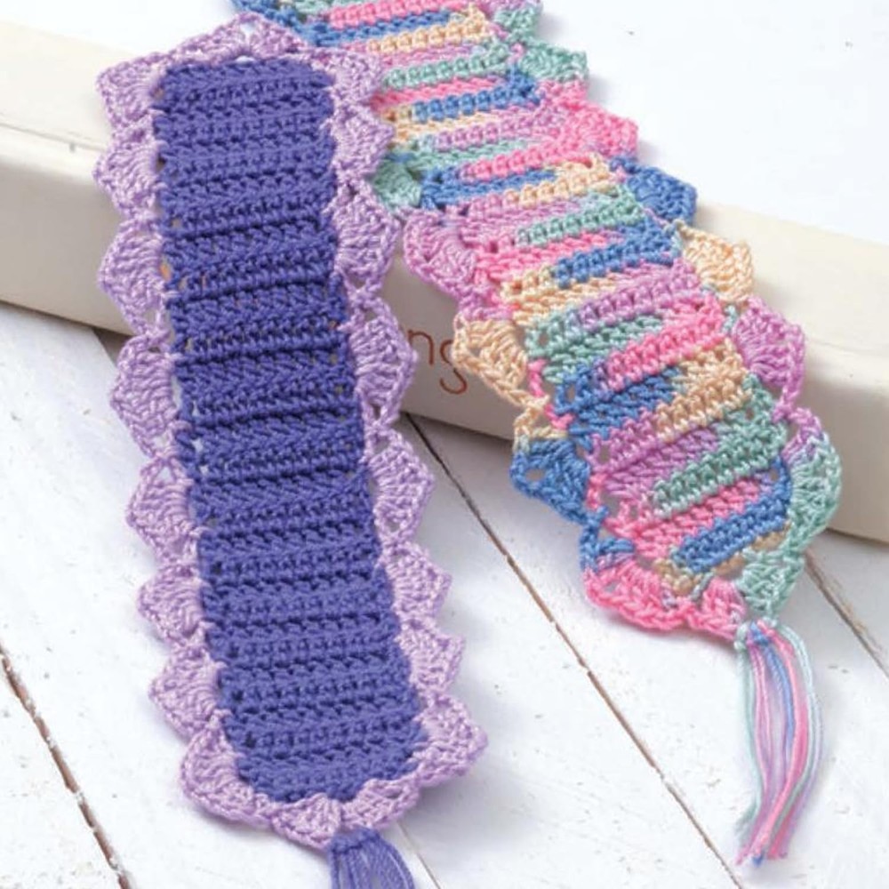 Leisure Arts Crochet Thread Bookmarks Book Multi Color