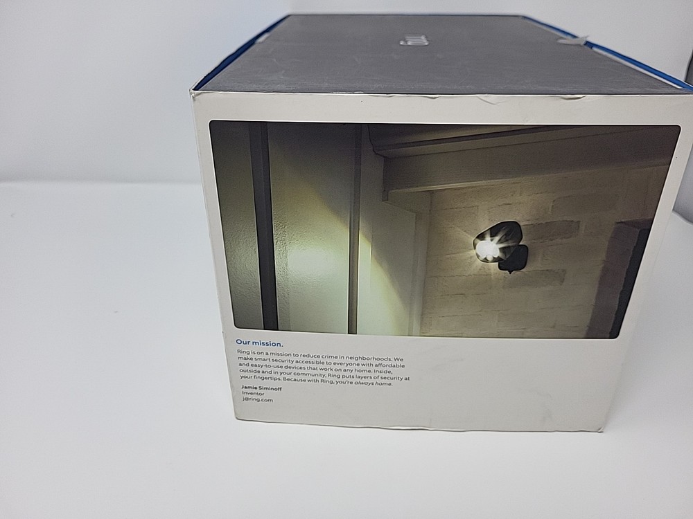 Ring 2-Pack Motion Activated Battery-Powered Light + Smart Lighting Bridge Black