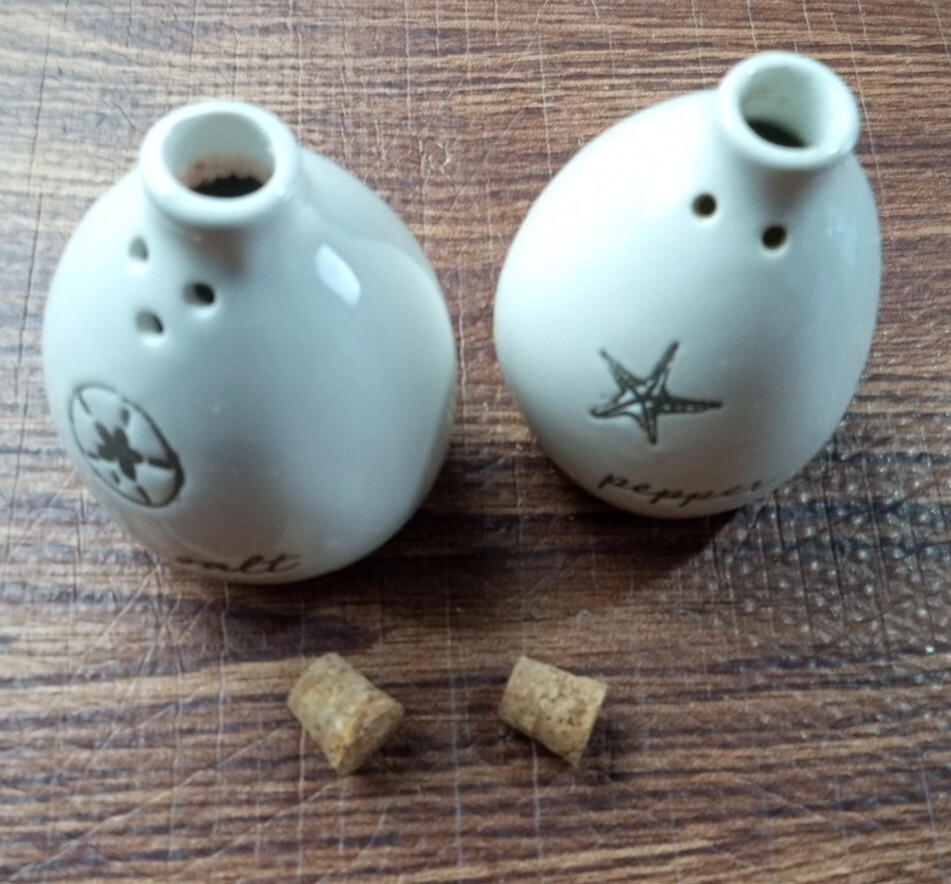 Mud Pie Farmhouse Ceramic Salt and Pepper