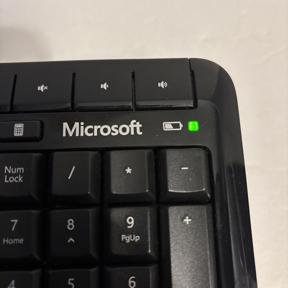 Microsoft Wireless Comfort Keyboard 5050 Full Size Multimedia No Receiver