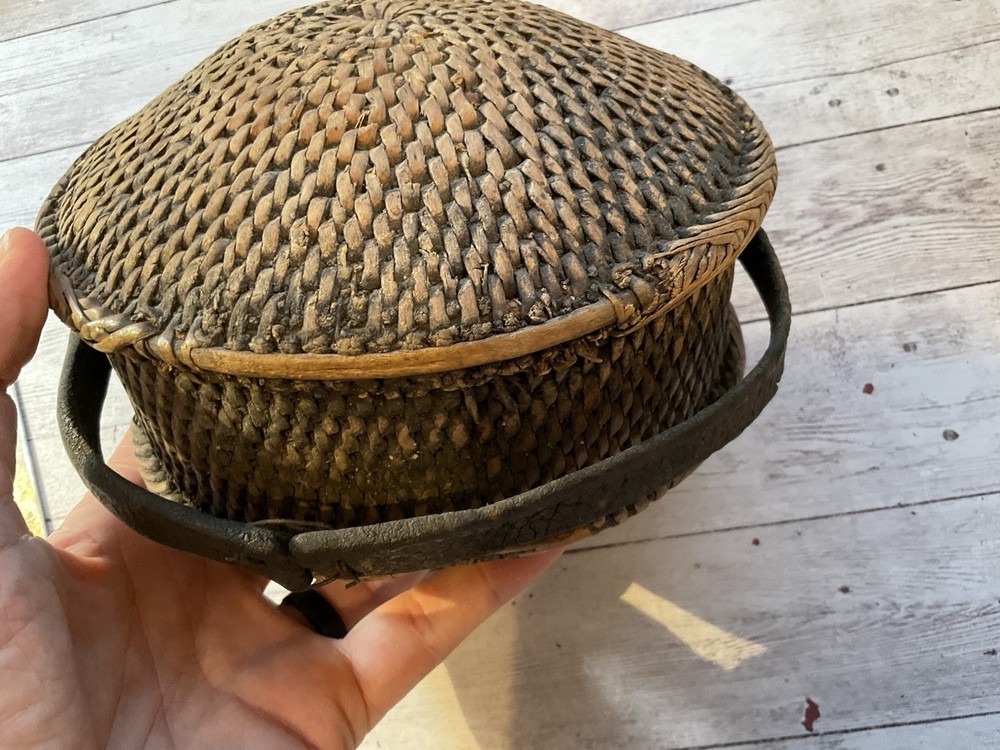 ORIGINAL EXCELLENT APACHE INDIAN WARS WOVEN CANTEEN W/ STRAP / STOPPER