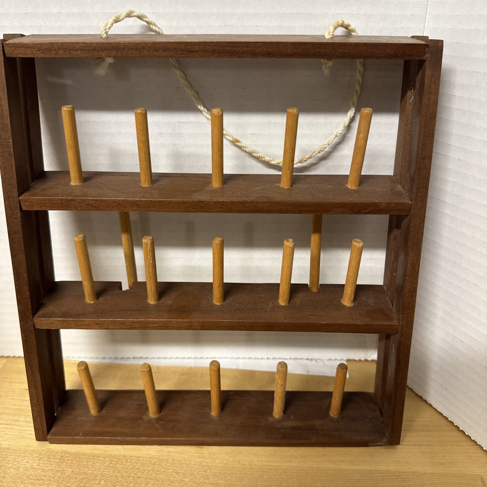 Vintage Sewing 15 Spool Thread Thimble Holder Wall or Stand Display Vintage