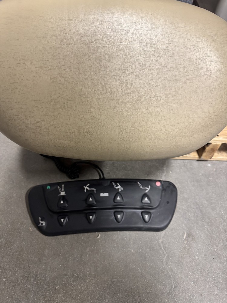Midmark 630-003 Power Procedure Chair