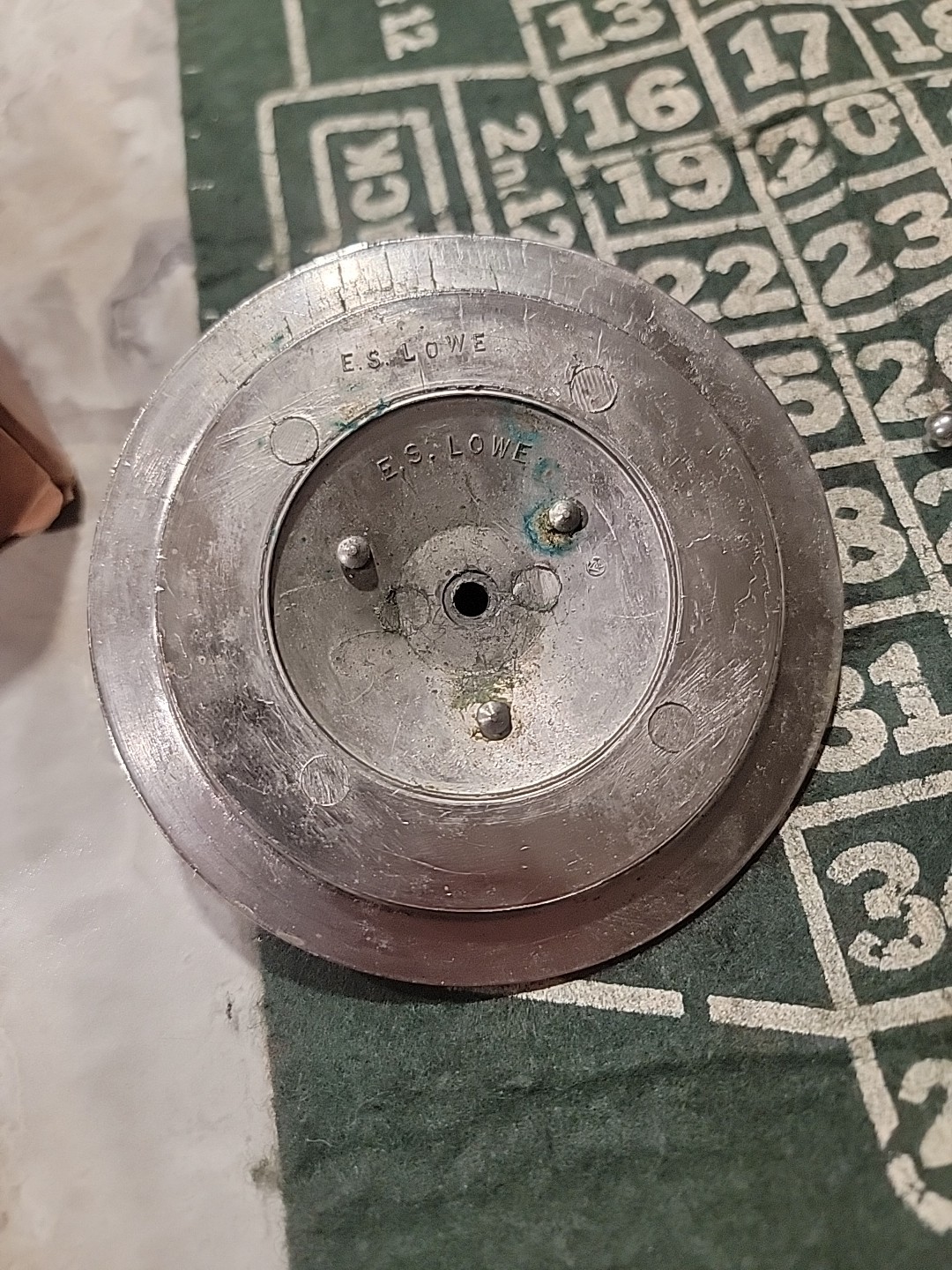 Vintage 1941 E.S. Lowe Weighted Roulette Wheel Game Set With Small Chips