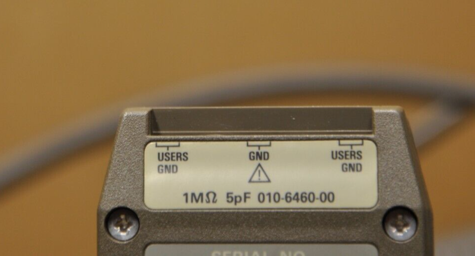 TEKTRONIX 1240 LOGIC ANALYZER FOR PARTS ONLY