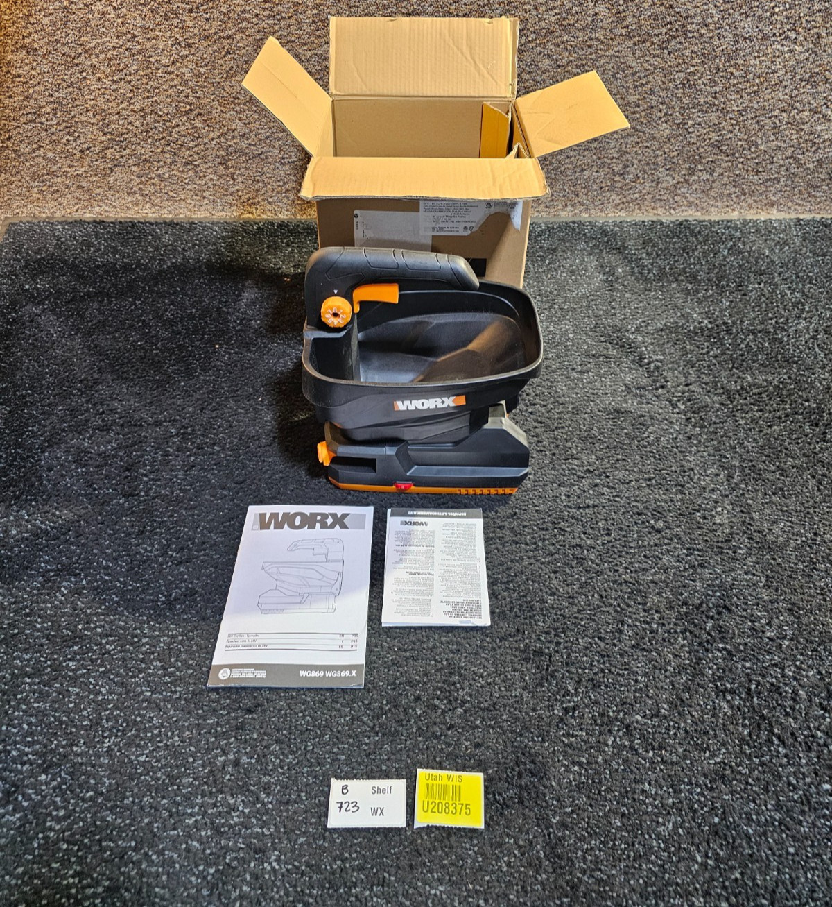 Worx WG869 20V Cordless Handheld Broadcast Spreader *PICTURED ITEM ONLY*