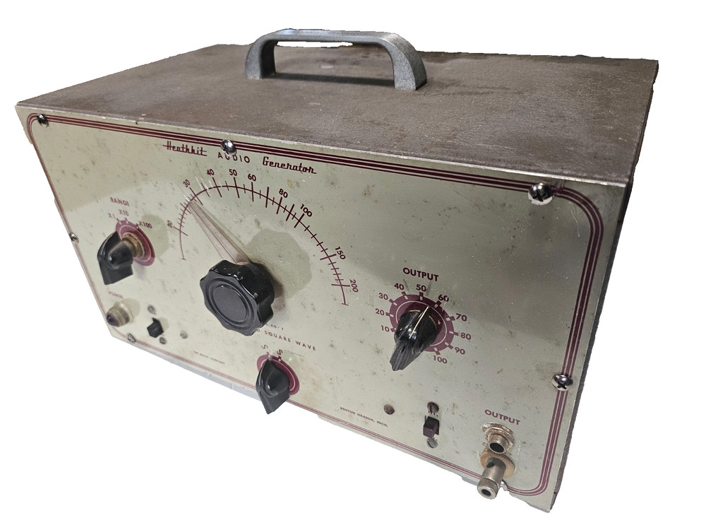 VINTAGE HEATHKIT AG-8 AUDIO GENERATOR working