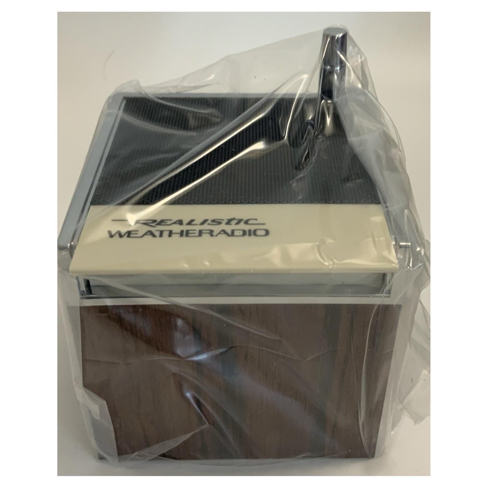 Realistic Radio Shack WeatheRadio Weather Radio 12-181 - NEW In Box