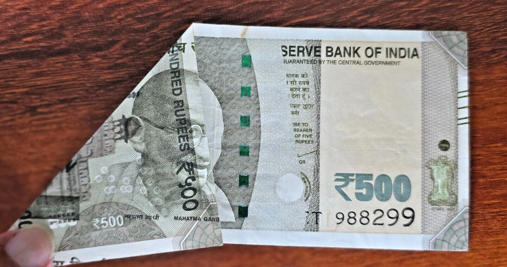 500 Rs Most Amazing Flip Error - Front print on back -Partially printed on front