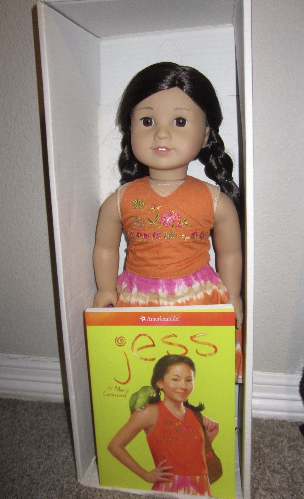 American Girl Girl of the Year 2006 Jess Doll with Book & Original Box