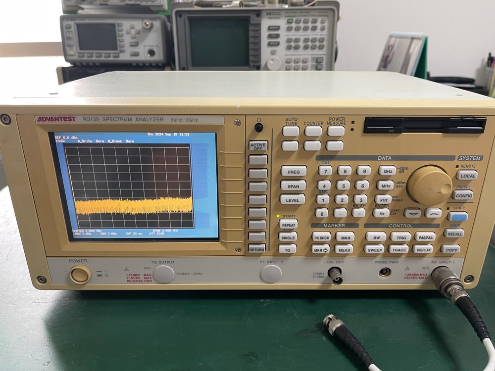 Advantest R3132 Spectrum Analyzer 9KHz - 3GHz