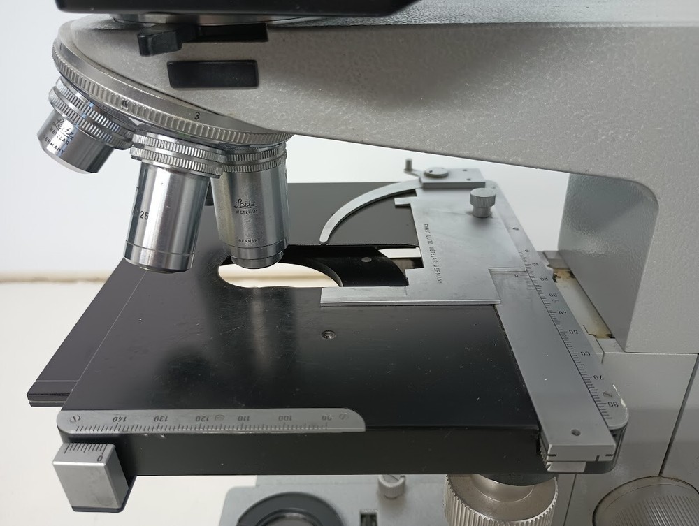 Vintage Leitz Wetzlar Dialux Microscope