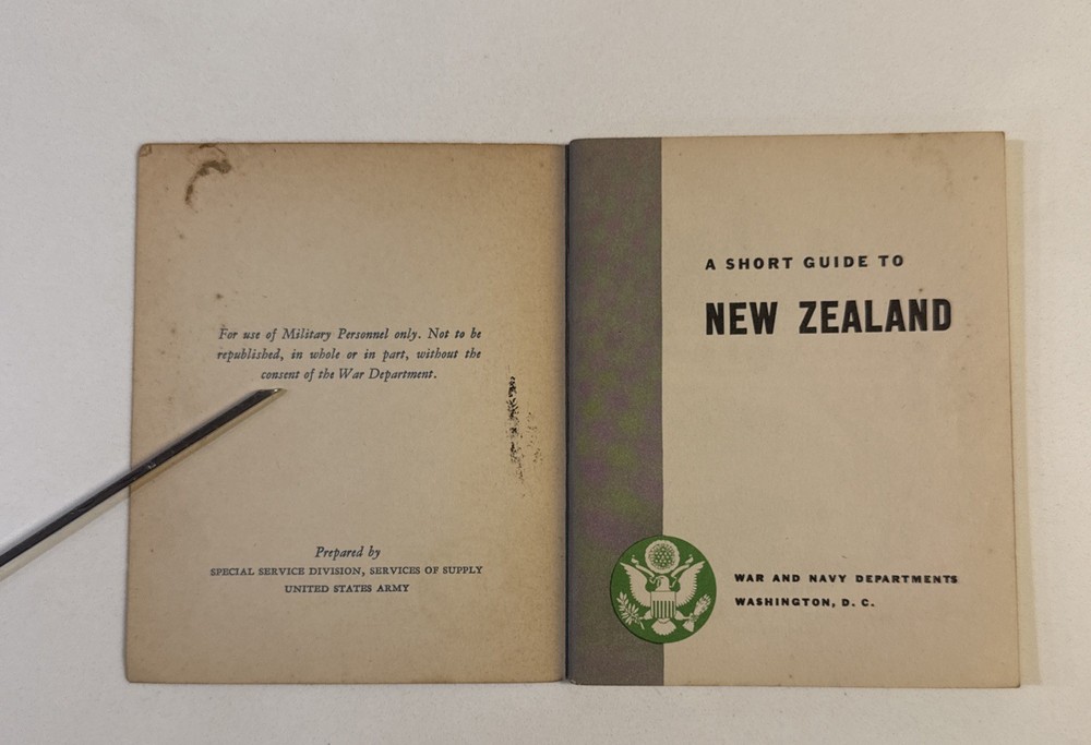 *Original WW2 U.S. War & Navy Departments Pocket Guide to New Zealand, 1942 d.