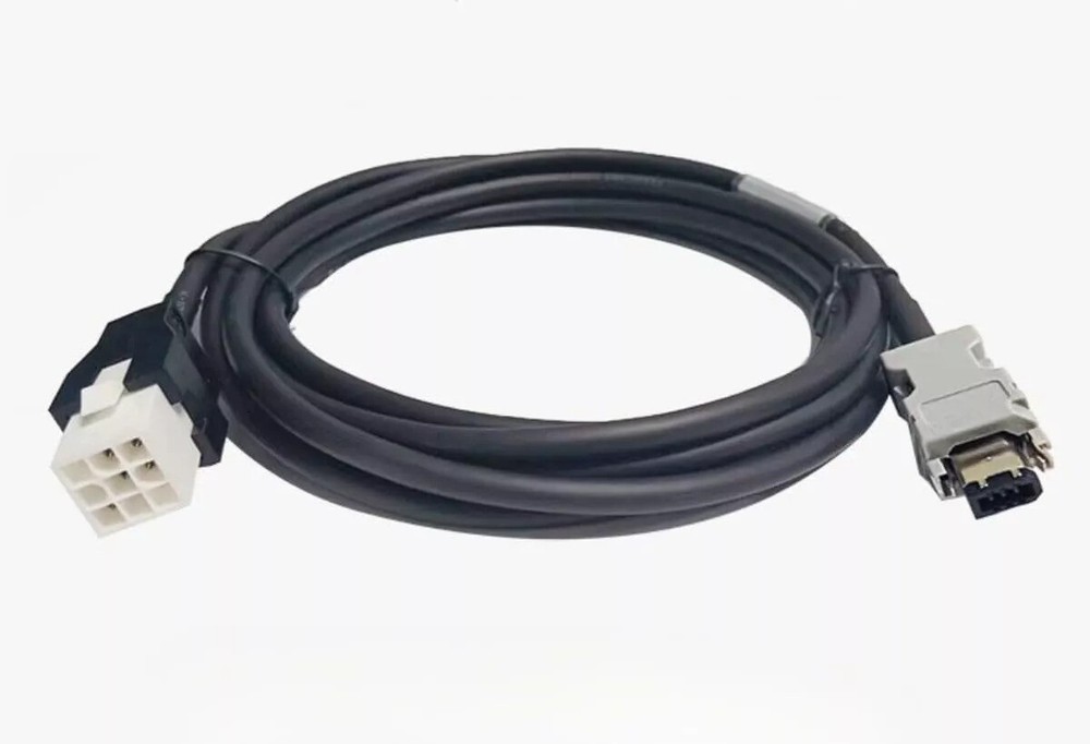 1pcs New In Box PANASONIC Cable MFECA0030EAD