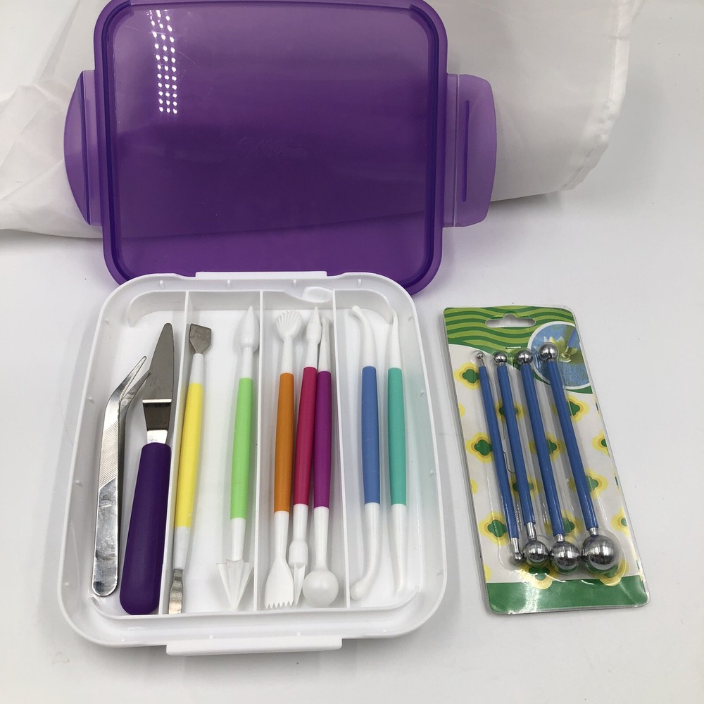 7 Pc Wilton Modeling Tool Set 1276 Plus 4 pc Roller Set Case Included @31