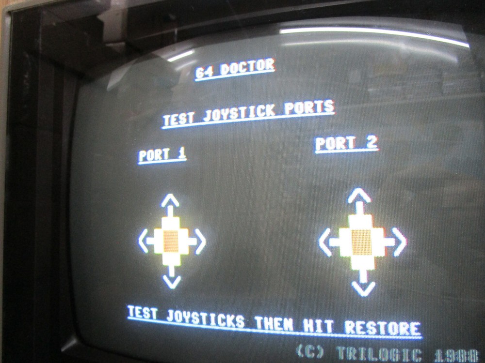 COMMODORE 64 COMPUTER 326298 HEATSINKS CERAMIC TESTED AND WORKING LOT #59