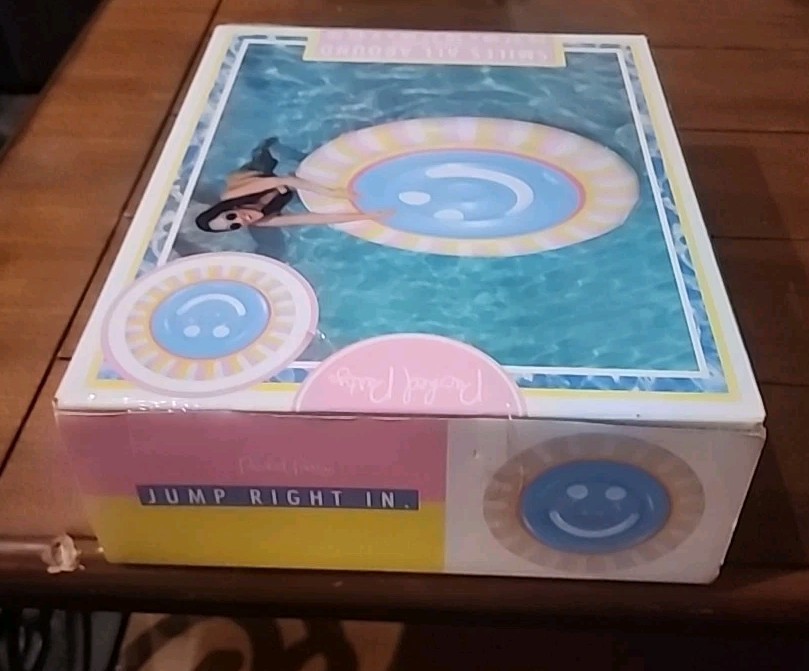 Packed Party Extra Large 58 inch 'Smiles All Around' Inflatable Pool Float