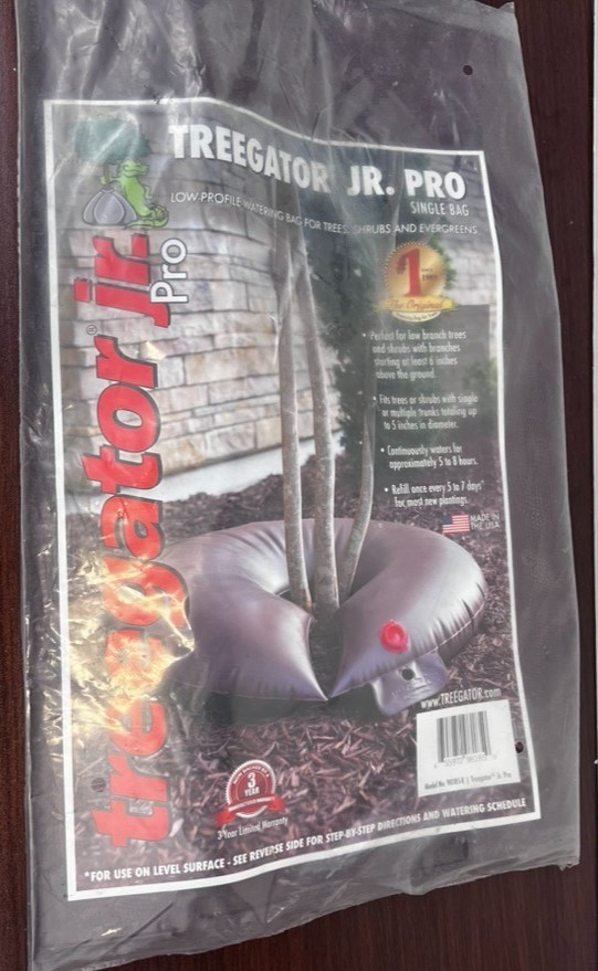 Treegator Jr. Pro Tree Gator Slow Release Watering System Trees Shrubs