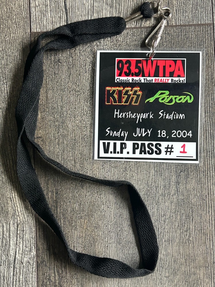 KISS LAMINATE PASS Poison Concert Tour 2004 Hershey Pennsylvania VIP #1 Vintage