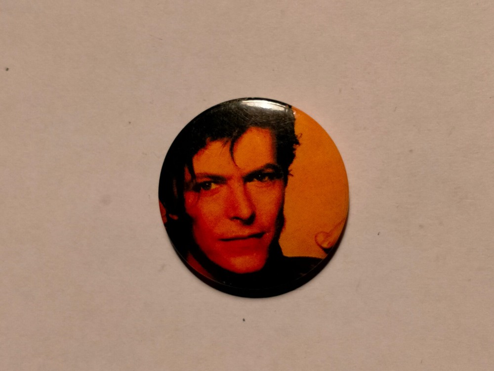 David Bowie music pop group vintage SMALL BUTTON 13