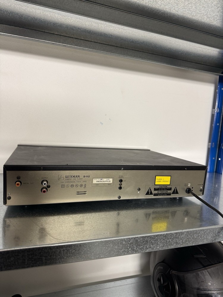 Luxman COMPACT DISC PLAYER D-112
