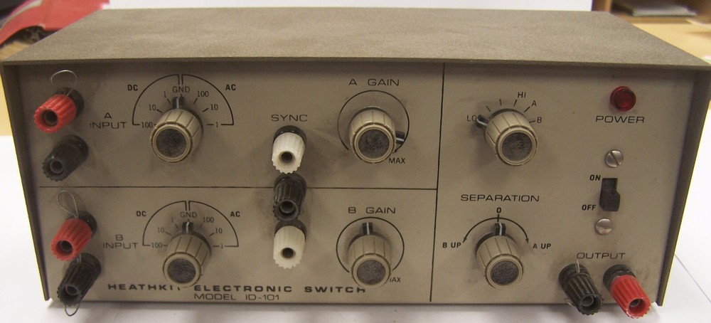 Vintage Heathkit Model ID-101 Electronic Switch for oscilloscope Powers Up.