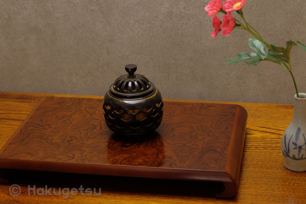 Incense Burnder with Openwork Traditional Tortoise-Shell Pattern, Made of Copper